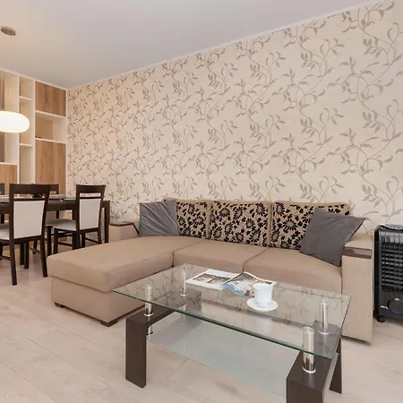 Apartment Przytulny Z Widokiem Na Morze I Parkingiem By Renters